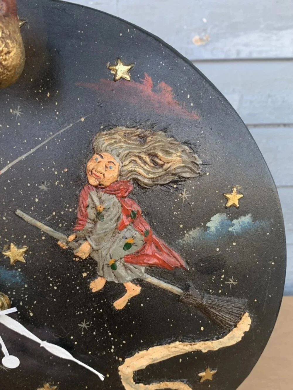Celestial Clock Sleeping Crescent Moon and Stars 1990s Whimsical EUC Working